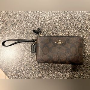 Coach Wristlet New Without Tags.